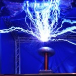 kabellos-energieuebertragung-nikola-tesla