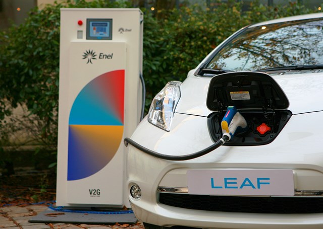 elektroautos-nissan-stromspeicher-energieversorger