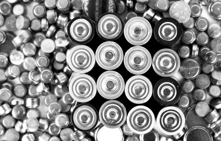 munich-re-versicherung-batterien